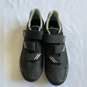 NWOB Giant Cycling Shoes